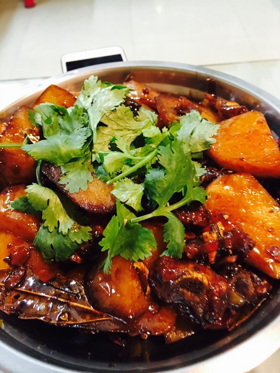 川味土豆烧排骨