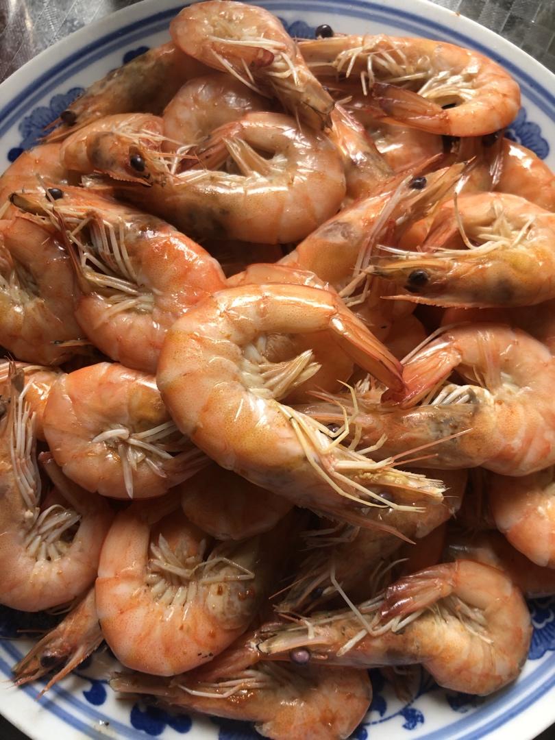 *萌萌哒的女疯子i*做的鲜美白灼大虾