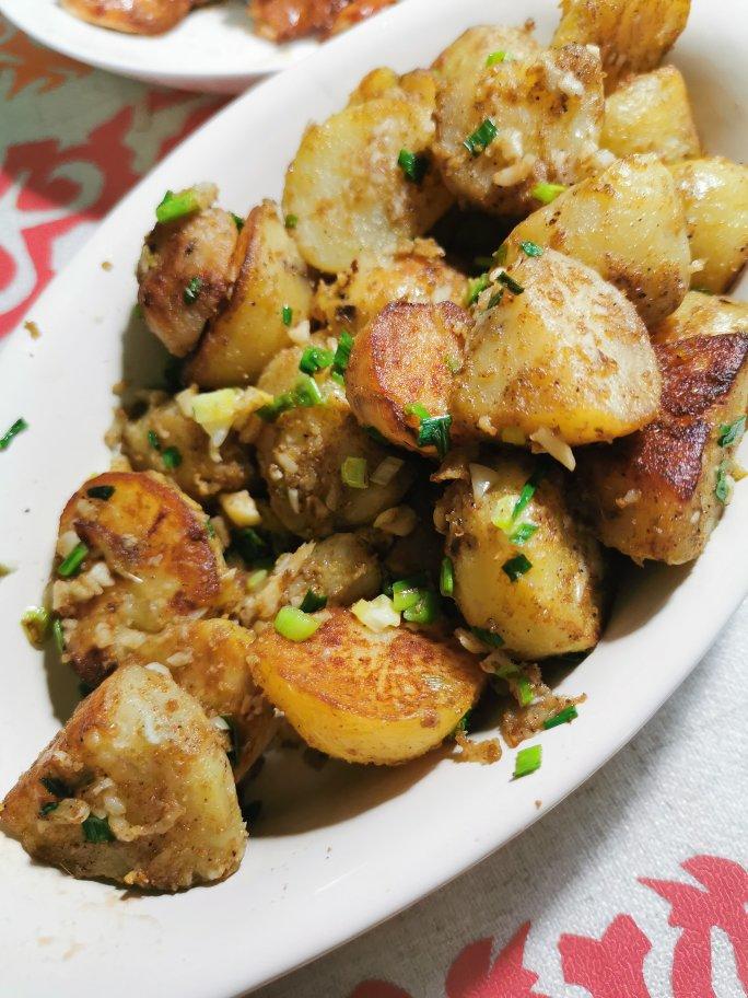 【小高姐】香辣土豆 浓郁调料包裹着的干甜小土豆