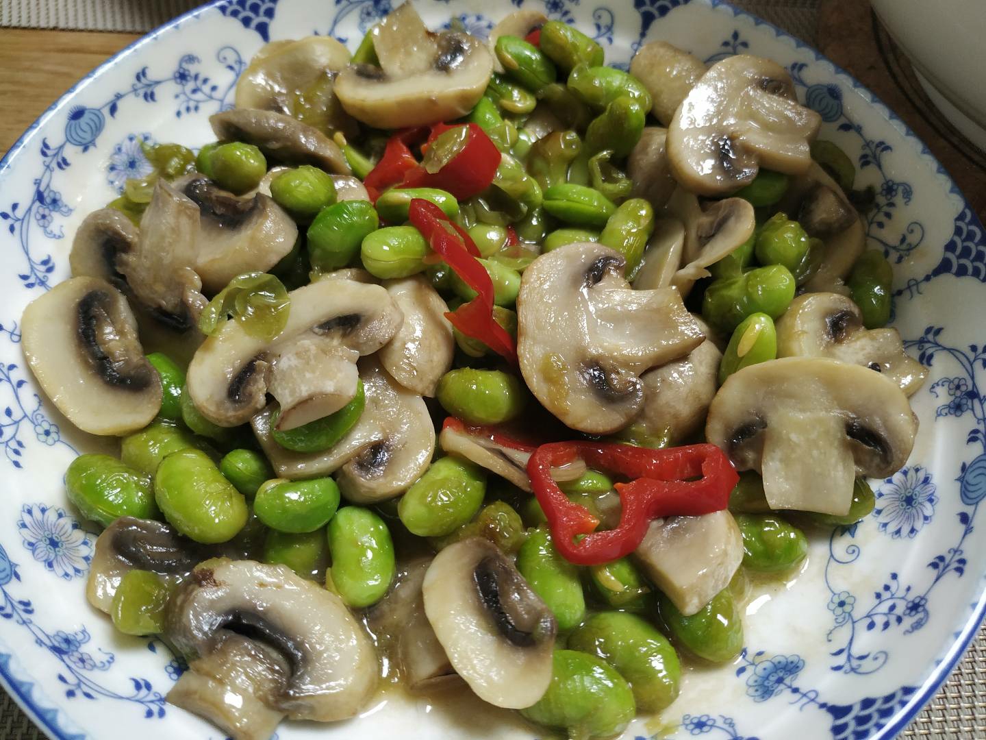蘑菇毛豆米