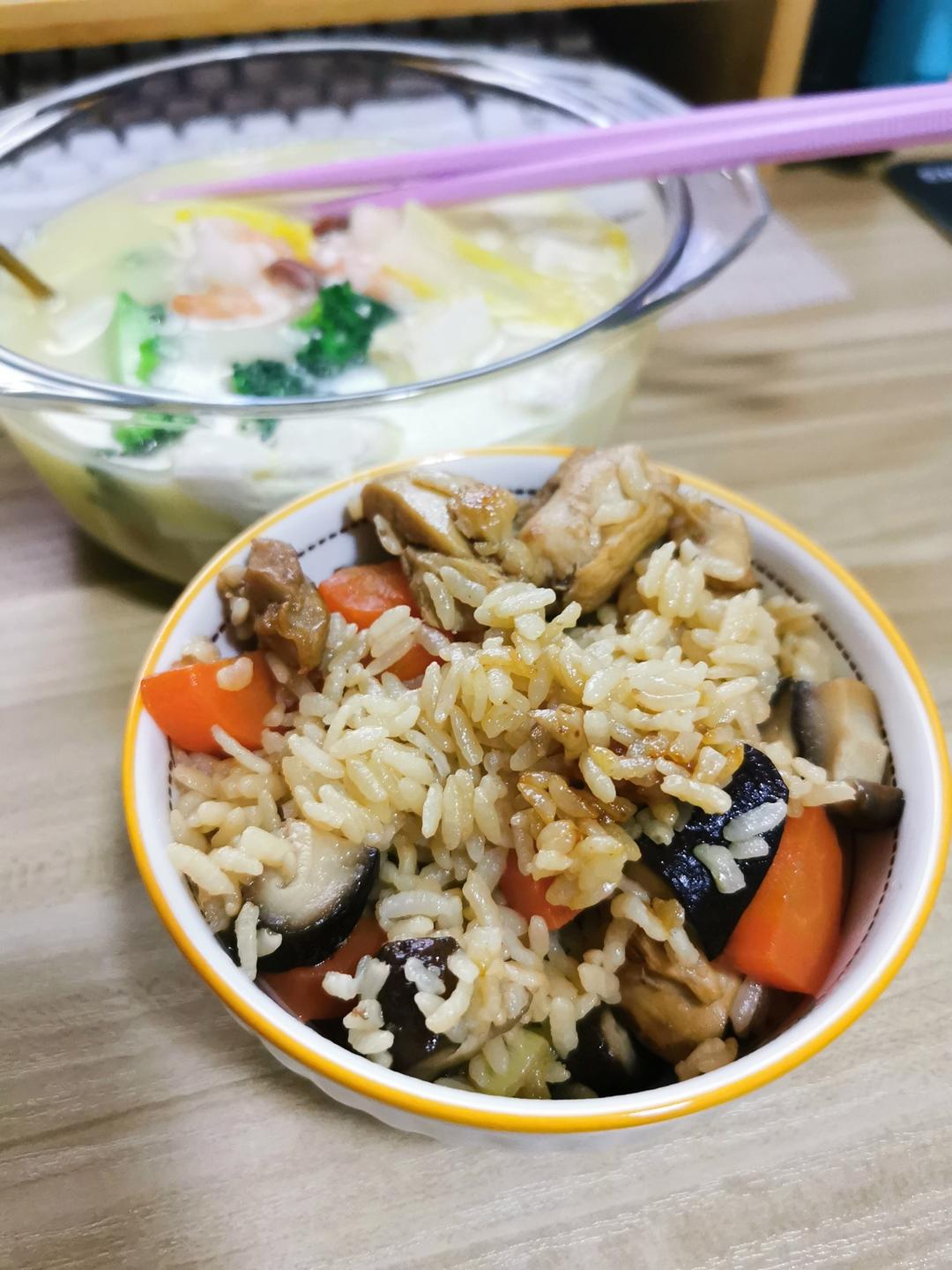 香菇鸡腿🍗饭(电饭煲饭)
