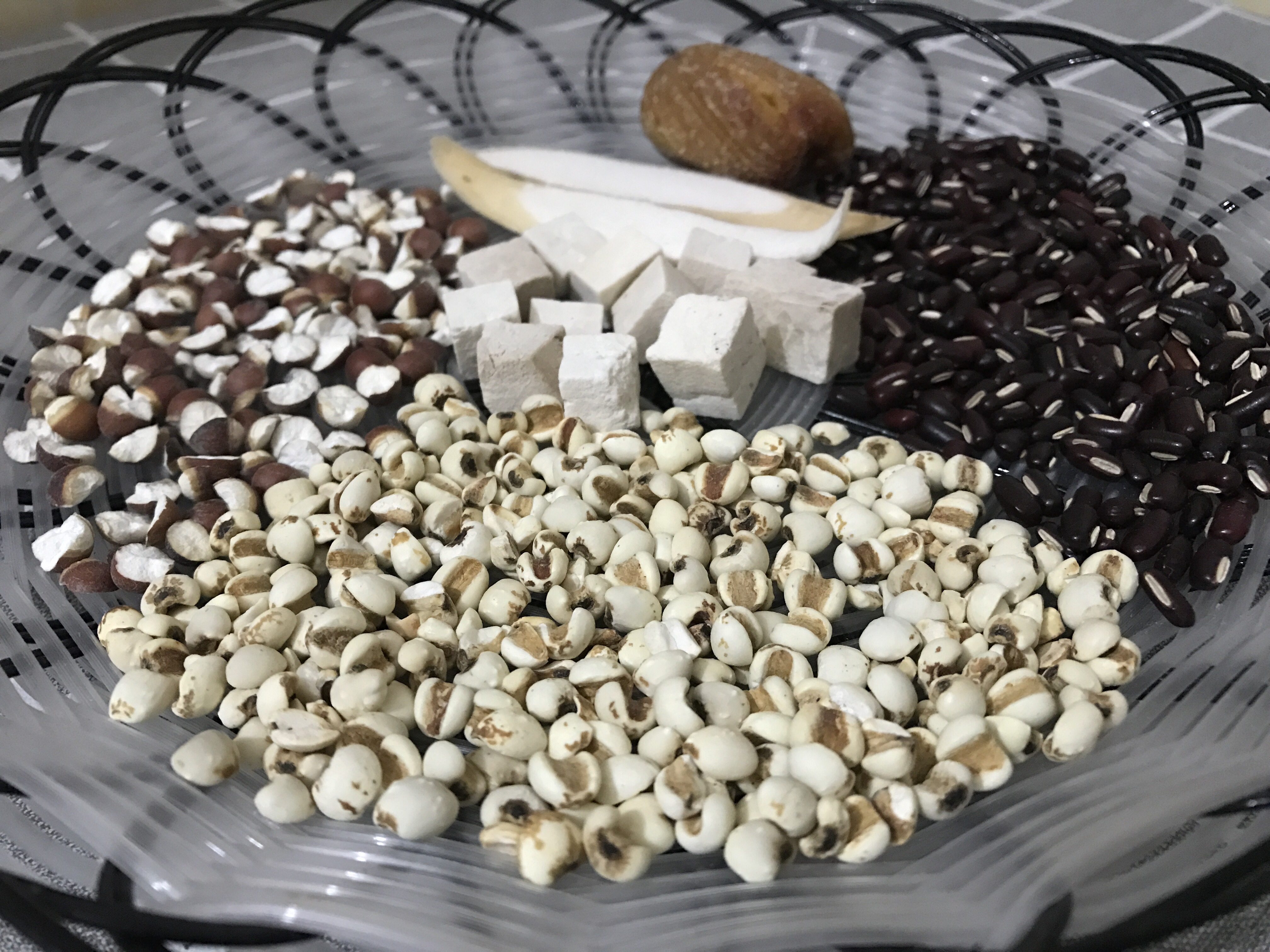 超级祛湿的赤小豆薏米芡实陈皮水的做法