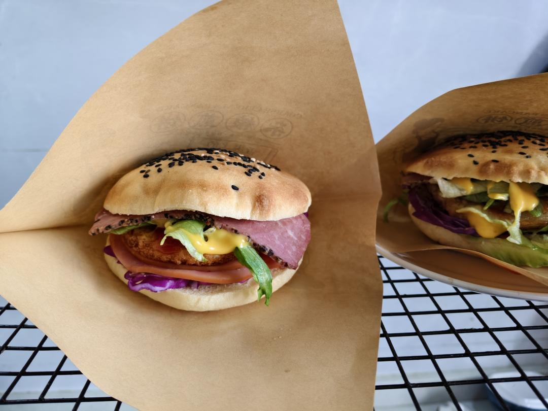 完美复刻塔斯汀汉堡