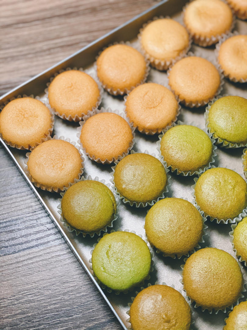 小碗切粉做的tinrry香草抹茶可可迷你戚风杯子小蛋糕不用烫面也能湿润