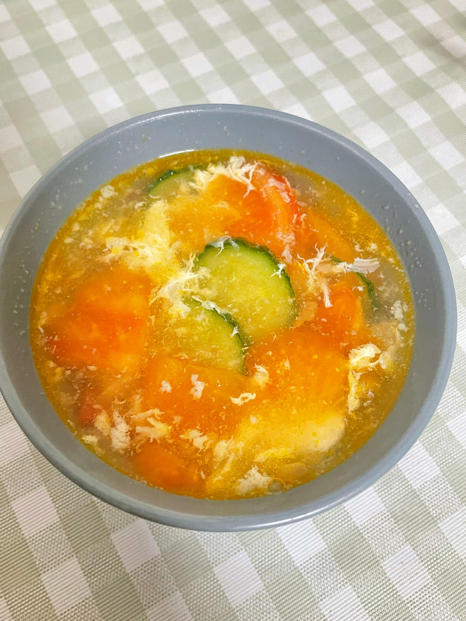 简单好喝的黄瓜鸡蛋柿子汤