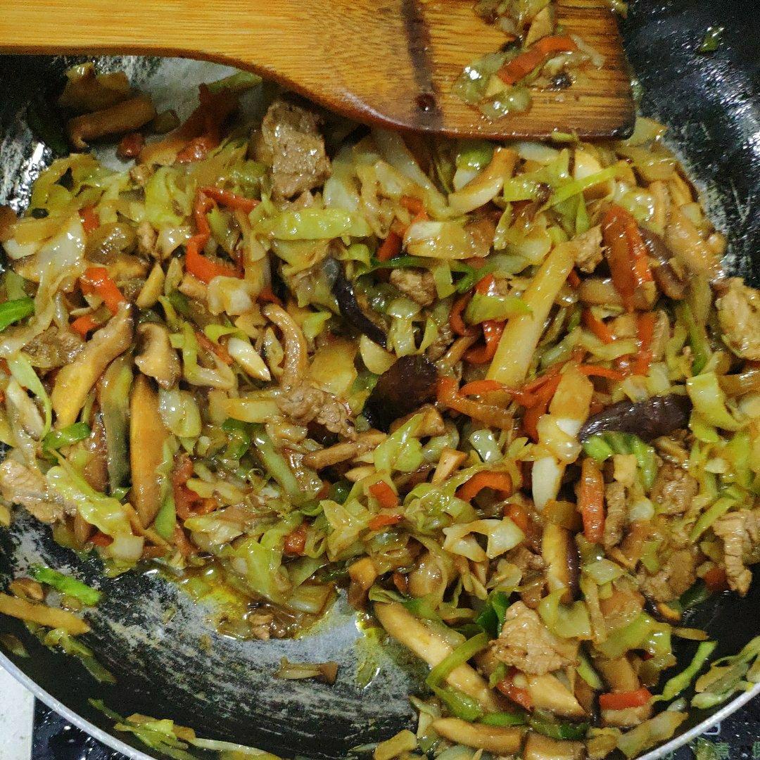 酸辣手撕包菜炒五花肉