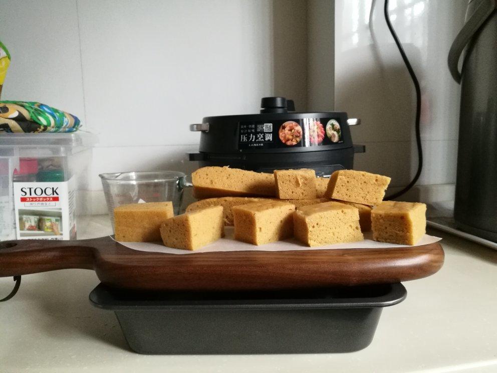 马拉糕，软糯弹韧，香甜细腻，和一般发糕不一样