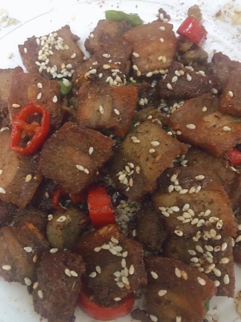 五花肉别再红烧了.换个吃法