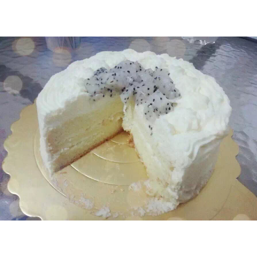奶油水果装饰蛋糕