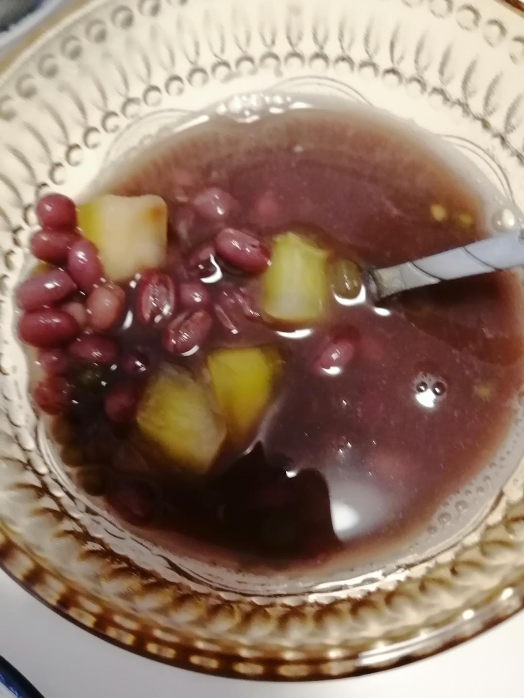 暖暖冬日红豆木薯糖水