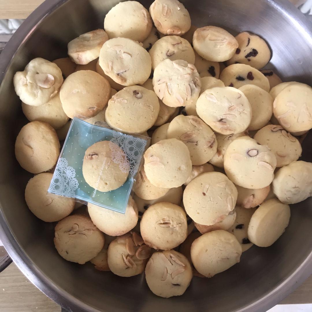 蓝带的杏仁香脆饼