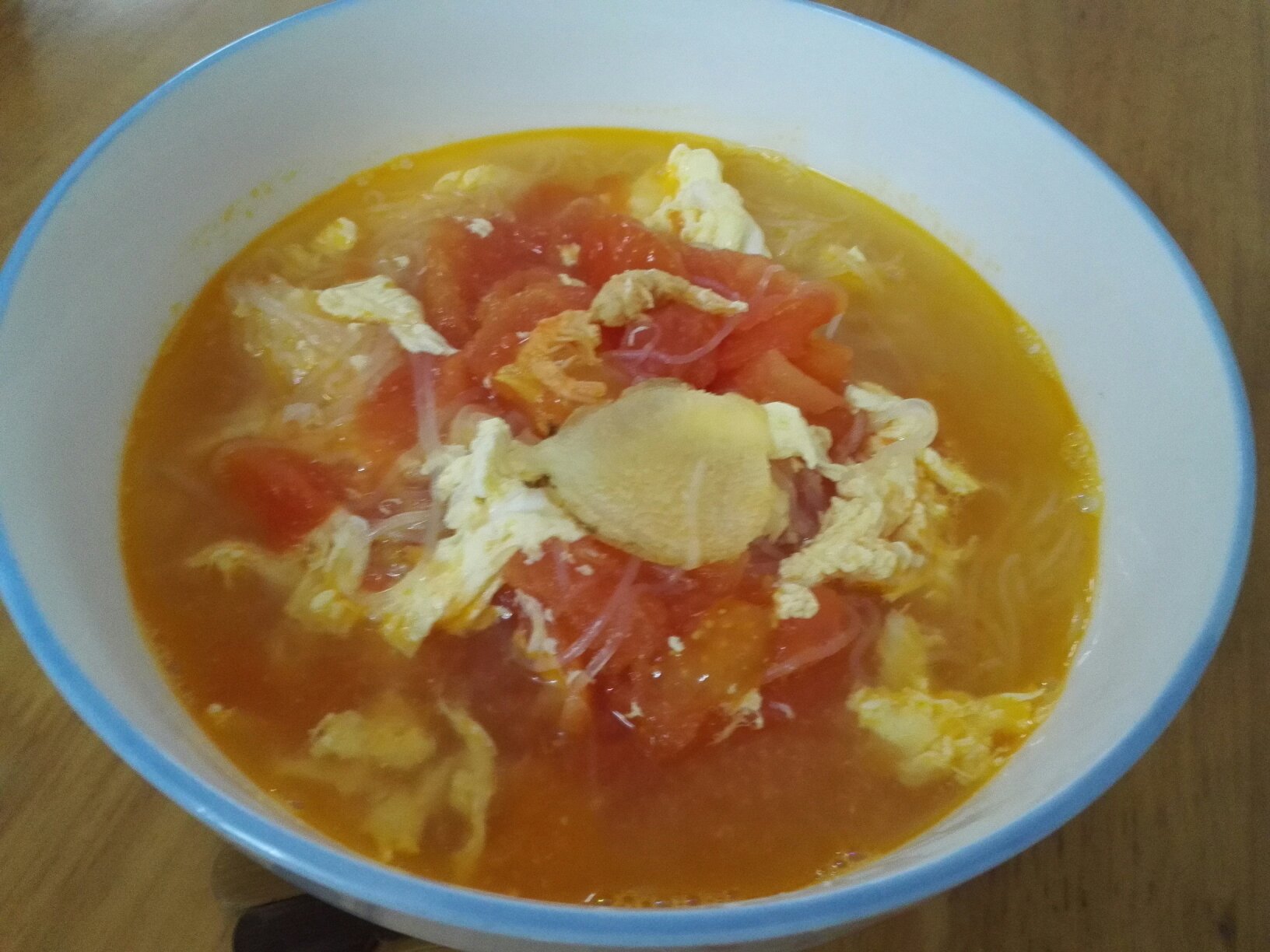 快手美味——番茄蛋海米粉丝汤的做法