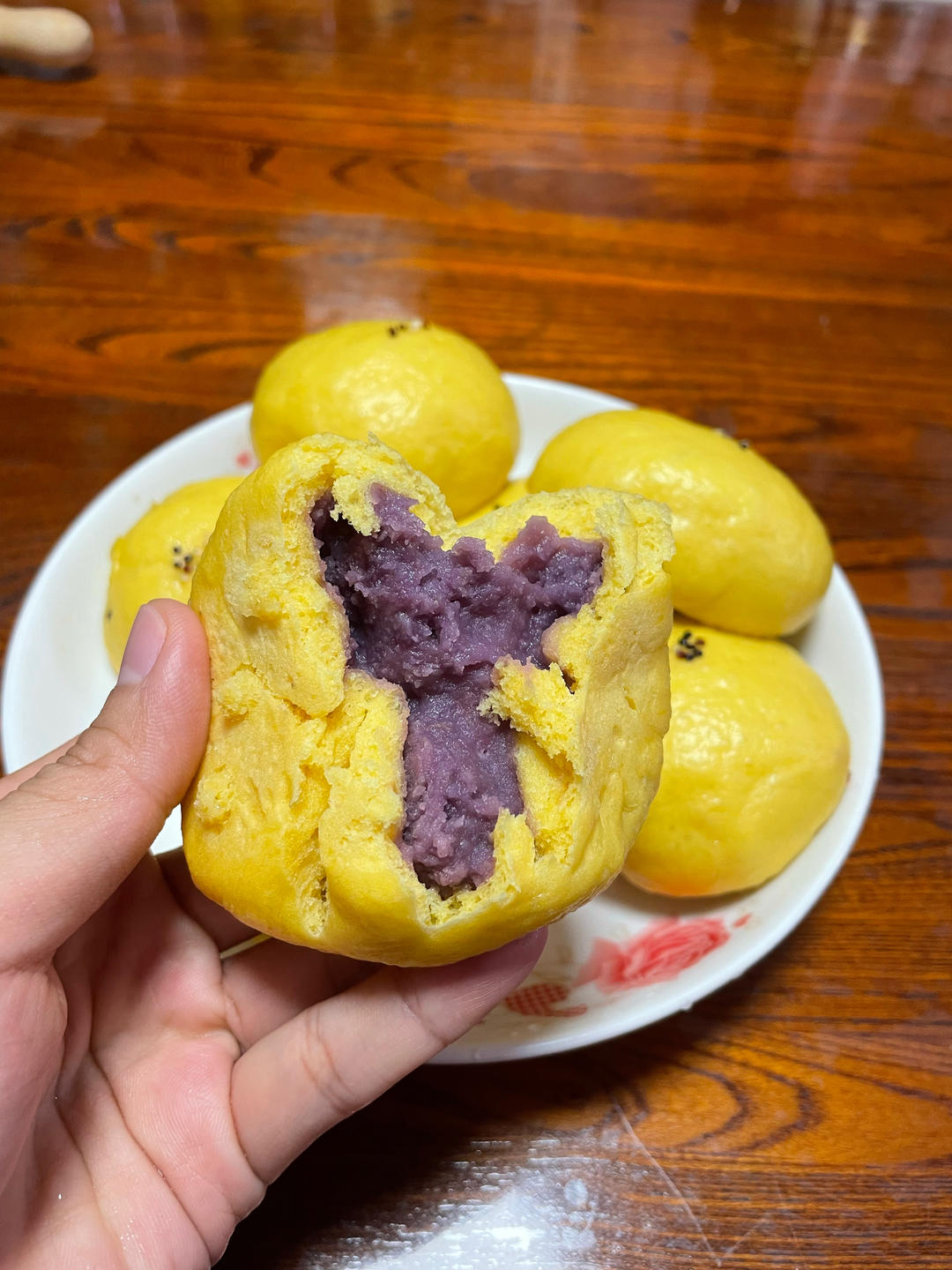 新手也可以--详解如何做出人见人爱、金黄的南瓜馒头