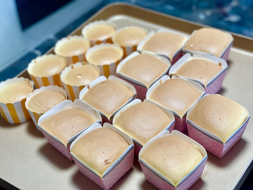 戚风小纸杯蛋糕