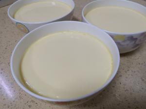 滑溜溜的牛奶炖蛋的做法 步骤11