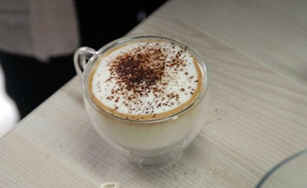 用AAA胶囊咖啡机做简单的卡布奇诺咖啡的做法