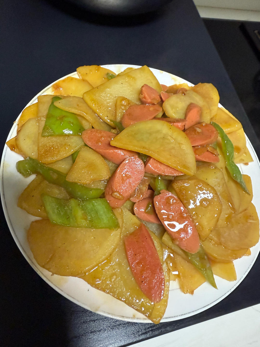 经典下饭神器———青椒火腿炒土豆片