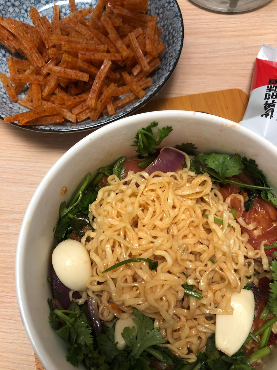 满足食欲的深夜秘密 森系浓香泡面