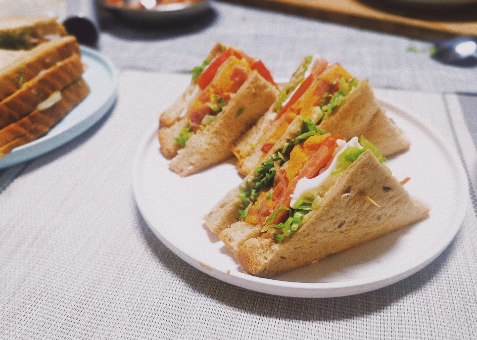 早餐•减脂营养简单三明治的做法