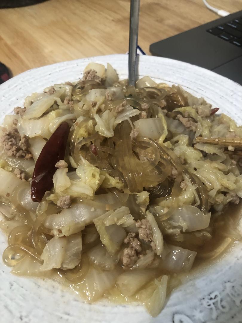 白菜肉末粉丝煲