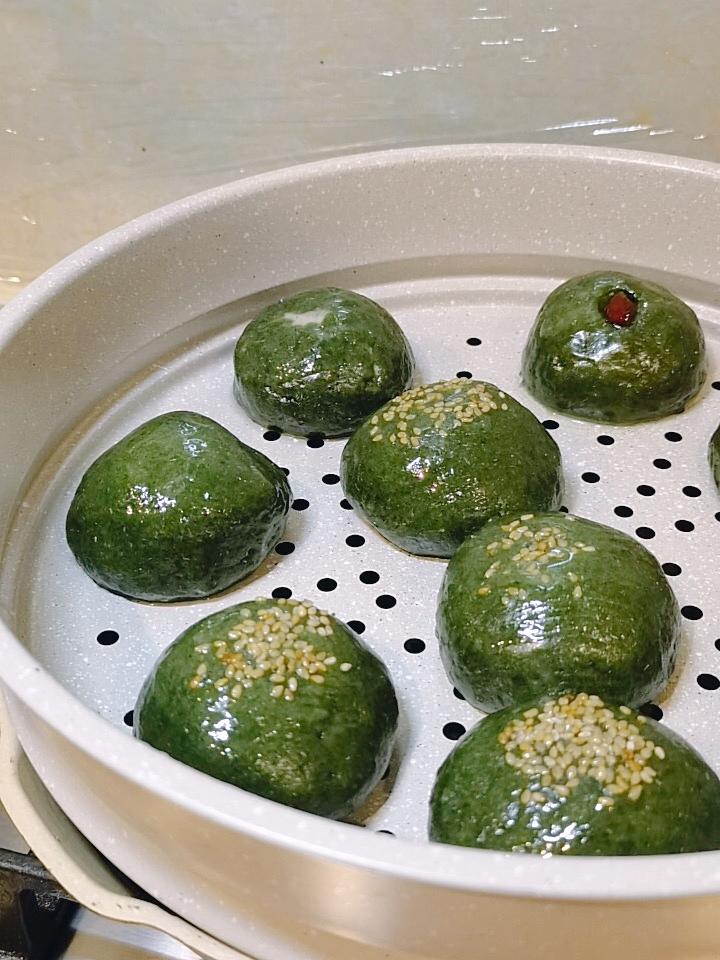 清明必吃的艾草青团