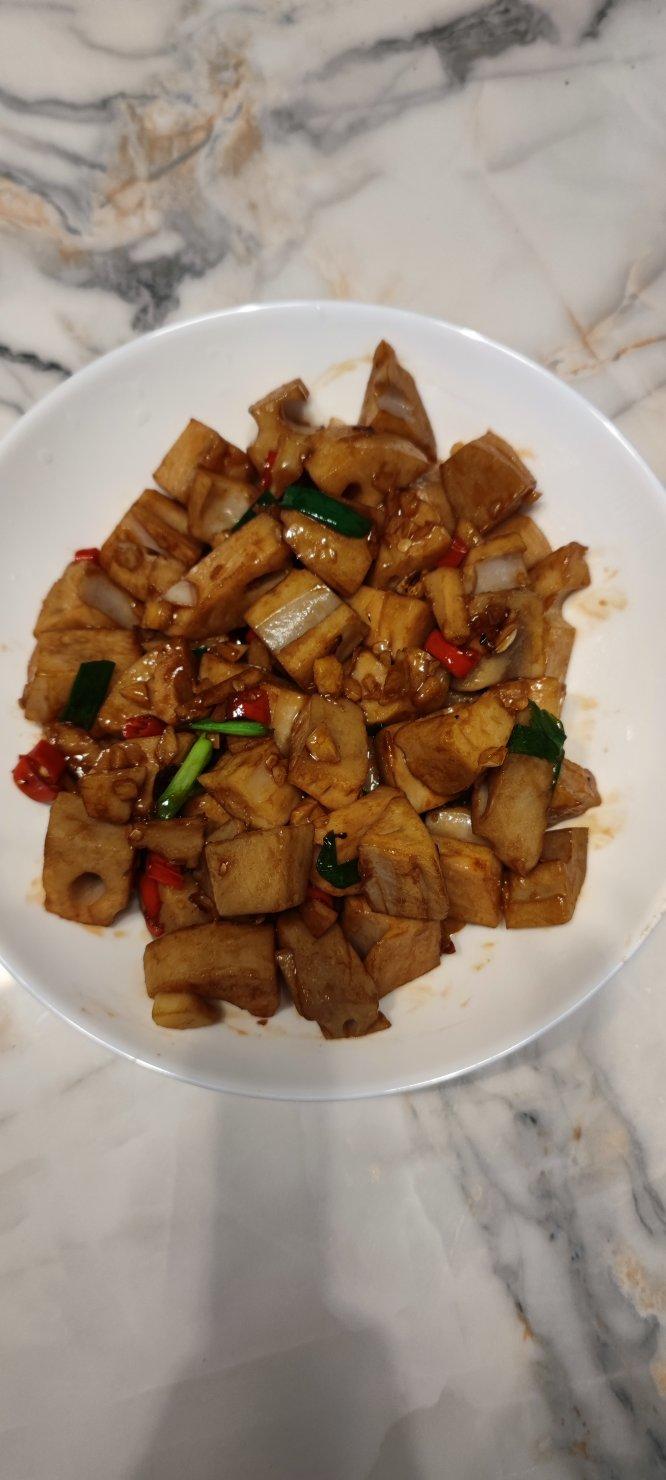 家常快手菜小炒藕丁真香