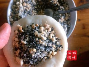 白糖花生黑芝麻糯米糍  最传统的制作方法的做法 步骤18