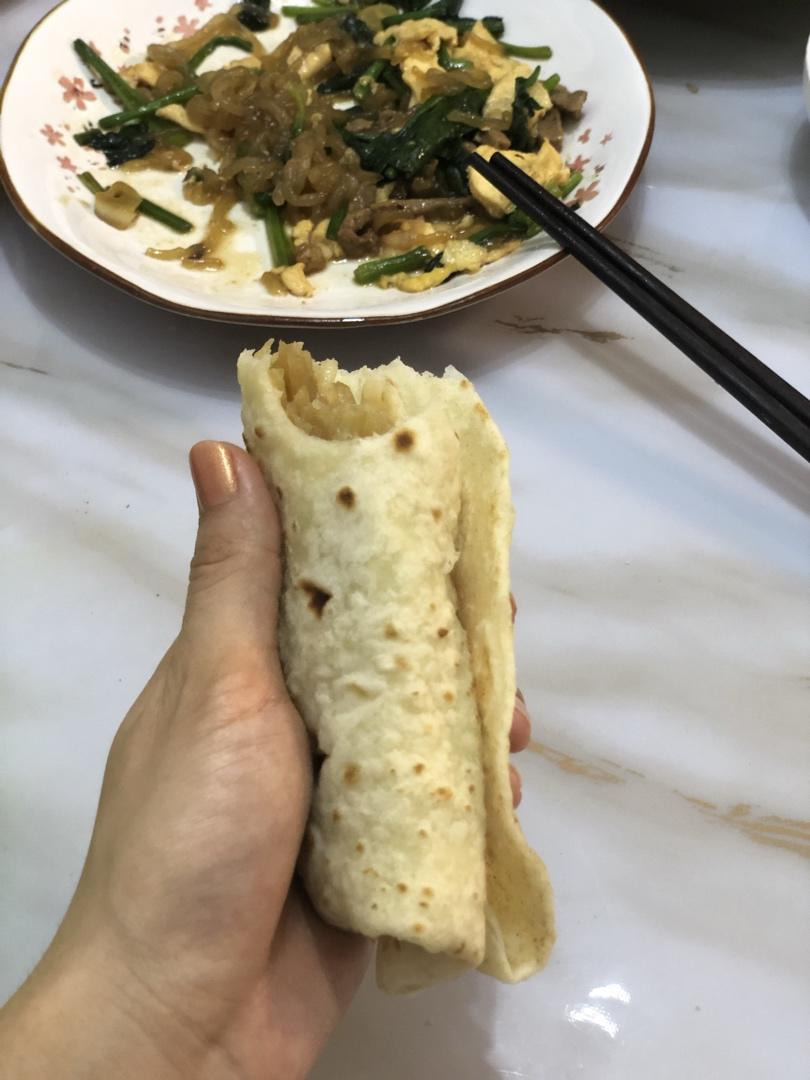 烙春饼(用视频告诉你，这饼有多软)
