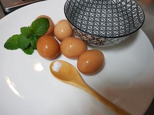 【雯家貴婦金鍋】漂亮的日式蒸蛋的做法 步骤1