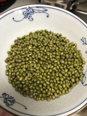 简易版本出沙绿色去皮绿豆汤的做法步骤图 Tank 2 下厨房 简易版本出沙绿色去皮绿豆汤的做法步骤图 Tank 2 下厨房