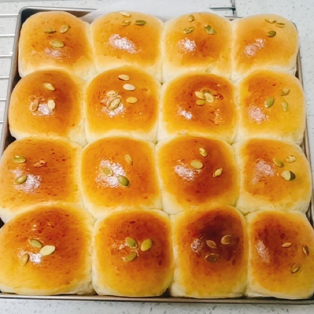 一次发酵绵柔奶油小餐包（消耗淡奶油）