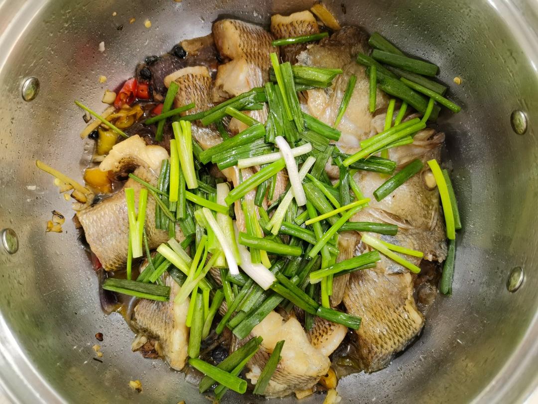 葱香焗鲈鱼