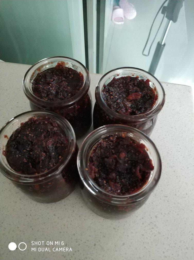 滋补肝肾去黑眼圈桑葚红枣膏