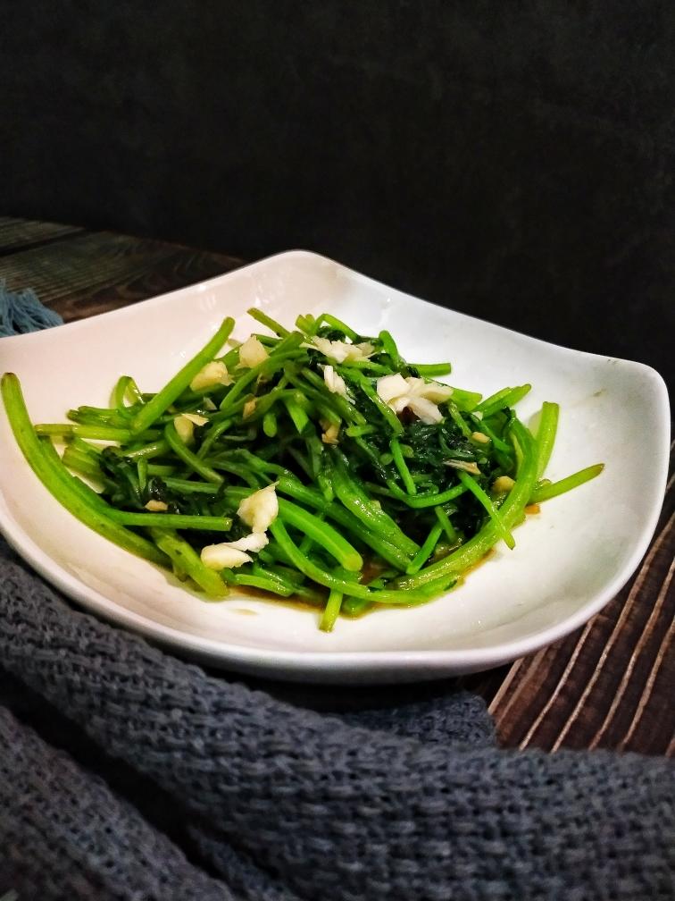 美极鲜鸡精--清炒茼蒿