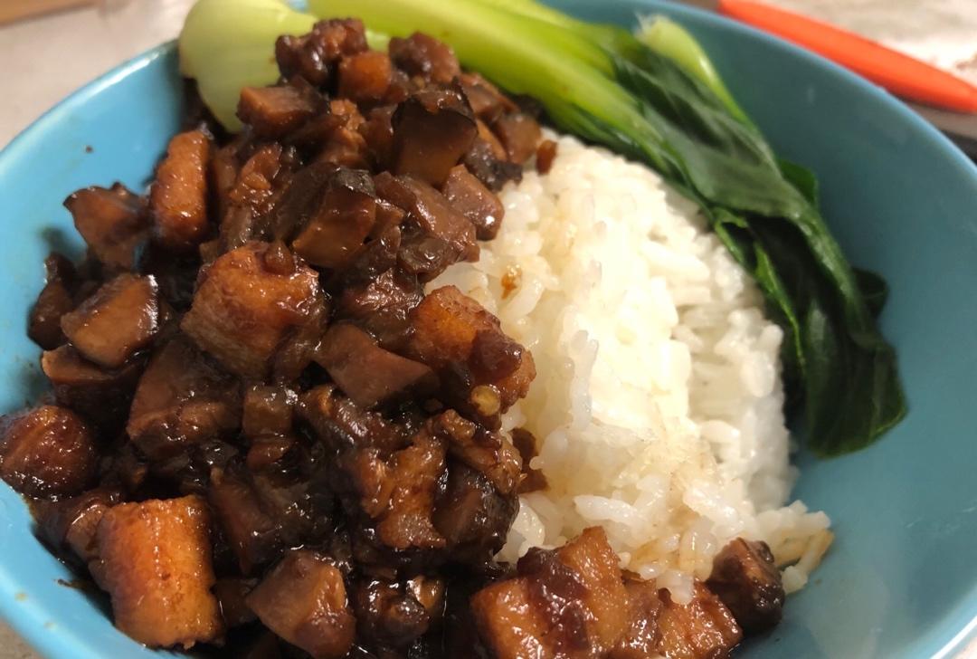 好吃到停不下来的卤肉饭