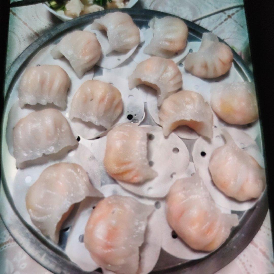 水晶虾饺（水晶小笼包）