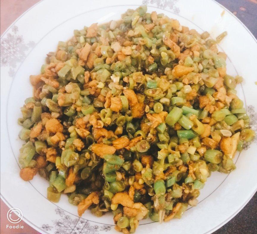 肉沫豆角下饭菜