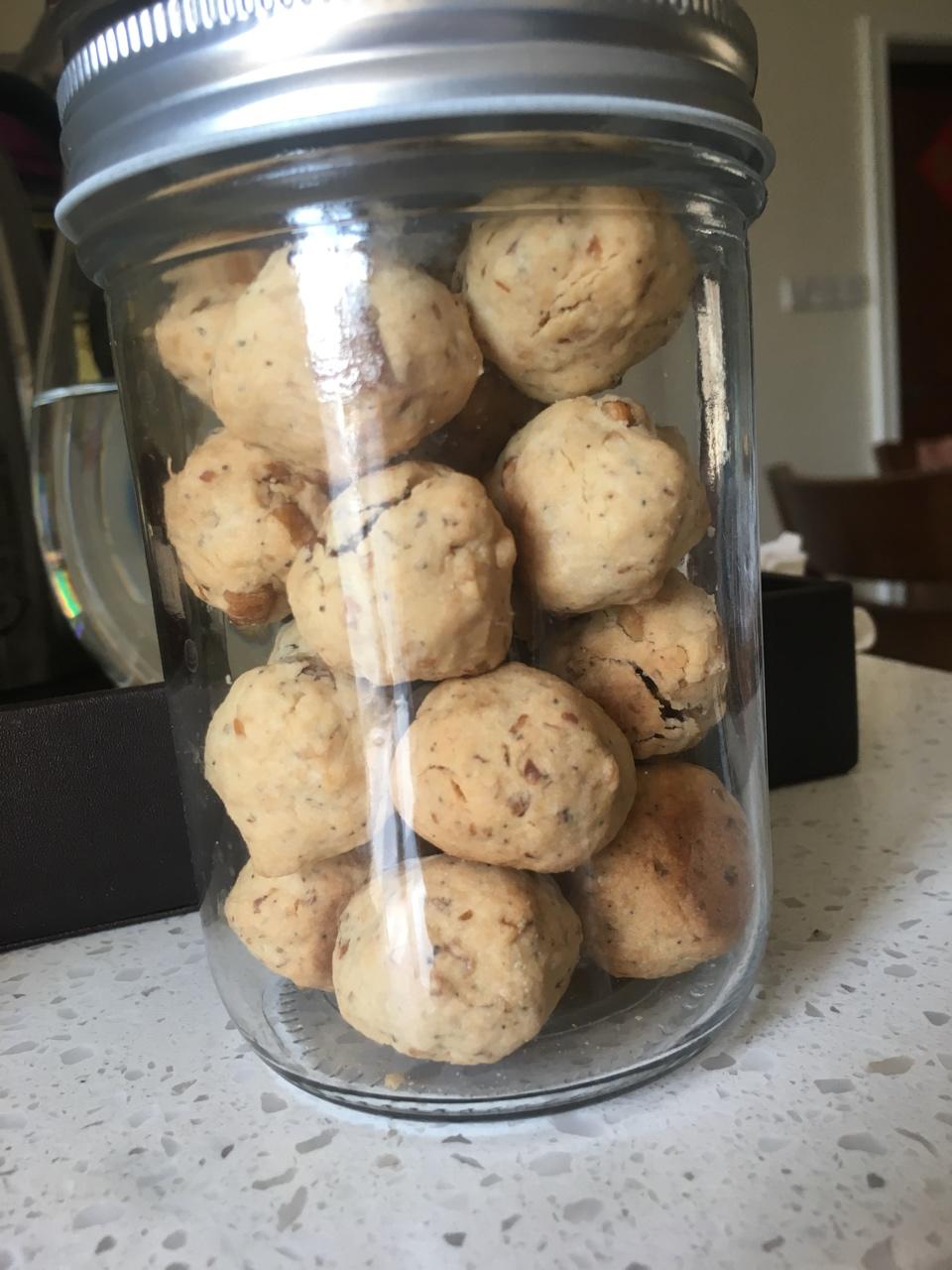 小凤姐1做的焦糖核桃球