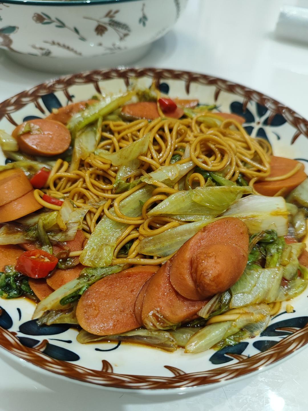 蔬菜火腿炒面