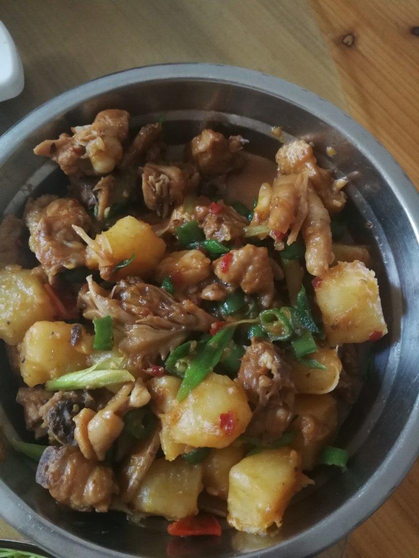 土豆烧排骨