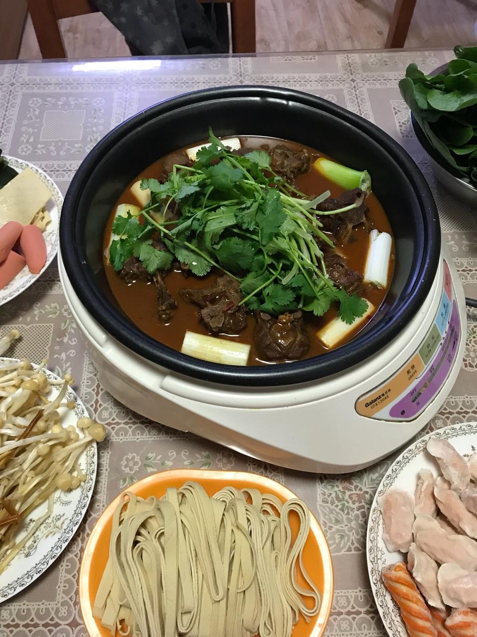 堂妈教你做红汤羊蝎子火锅