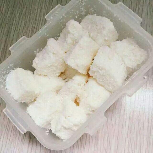 完胜85度C牛奶椰丝小方