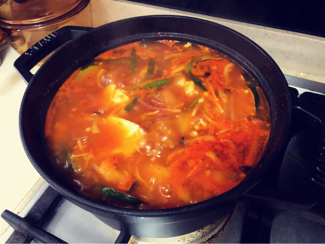 热辣辣韩式豆腐汤（海鲜蛤蜊版）