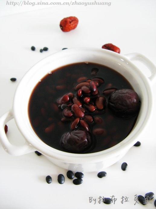 黑豆红枣甜汤的做法