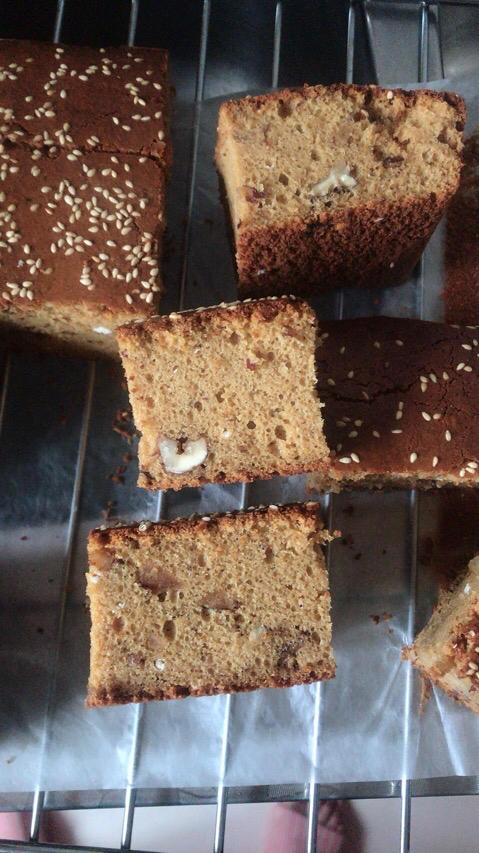 蓬松柔软的枣泥核桃糕