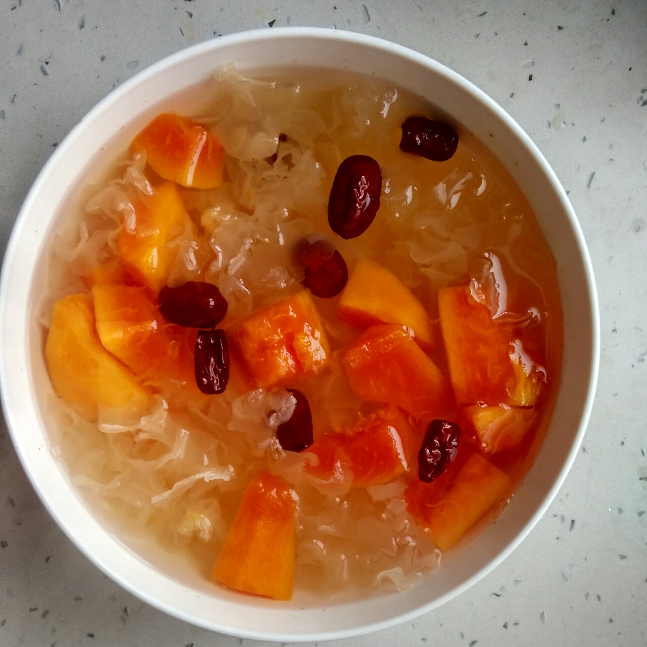 红枣木瓜银耳汤