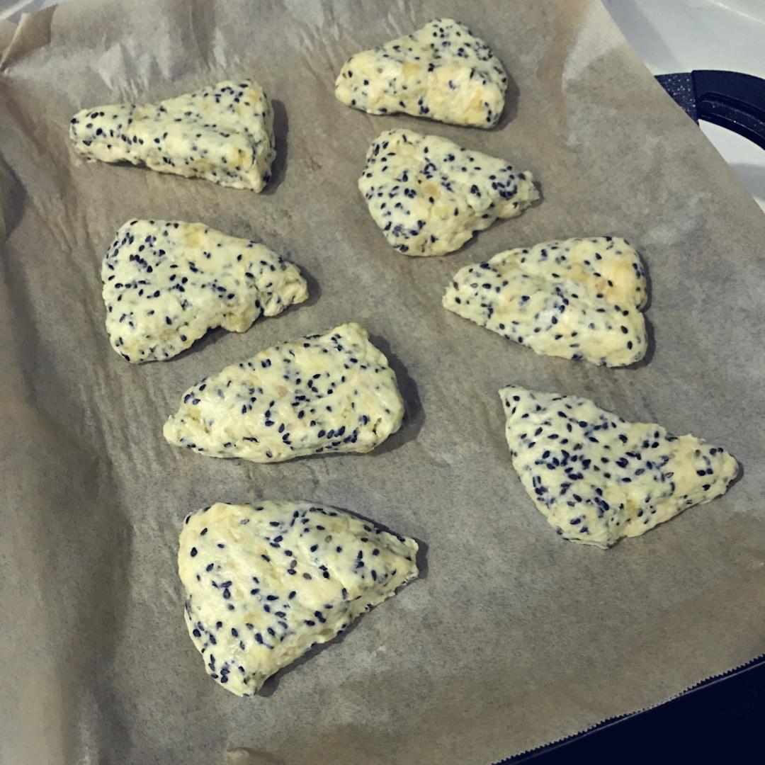 红薯白芝麻司康