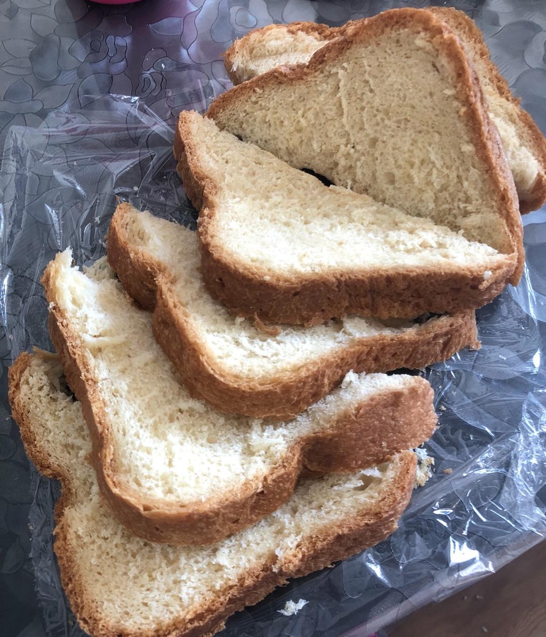 面包机版椰浆牛奶吐司