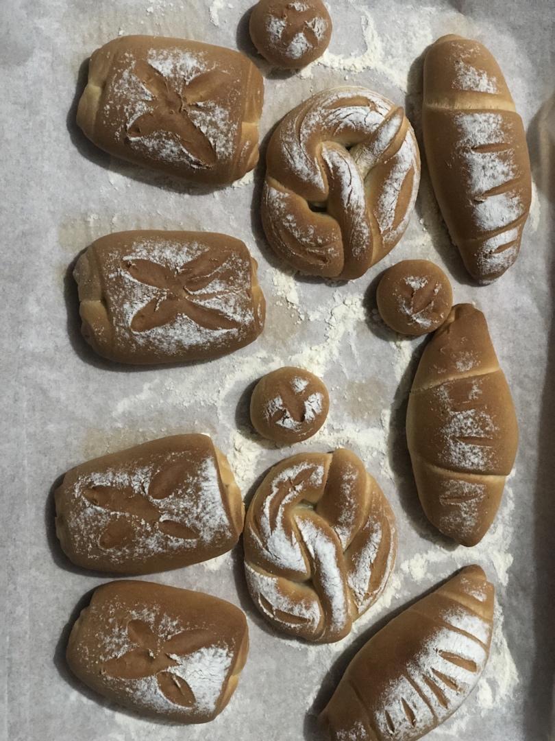 省时省力又美味的大米面包你吃过吗？烤好后满屋飘香，外酥内糯