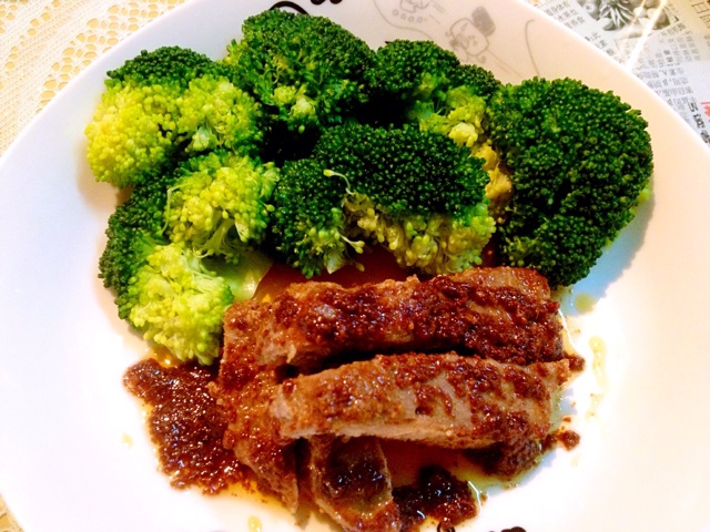 黑椒牛排（配土豆/鸡蛋，意面/蔬菜）